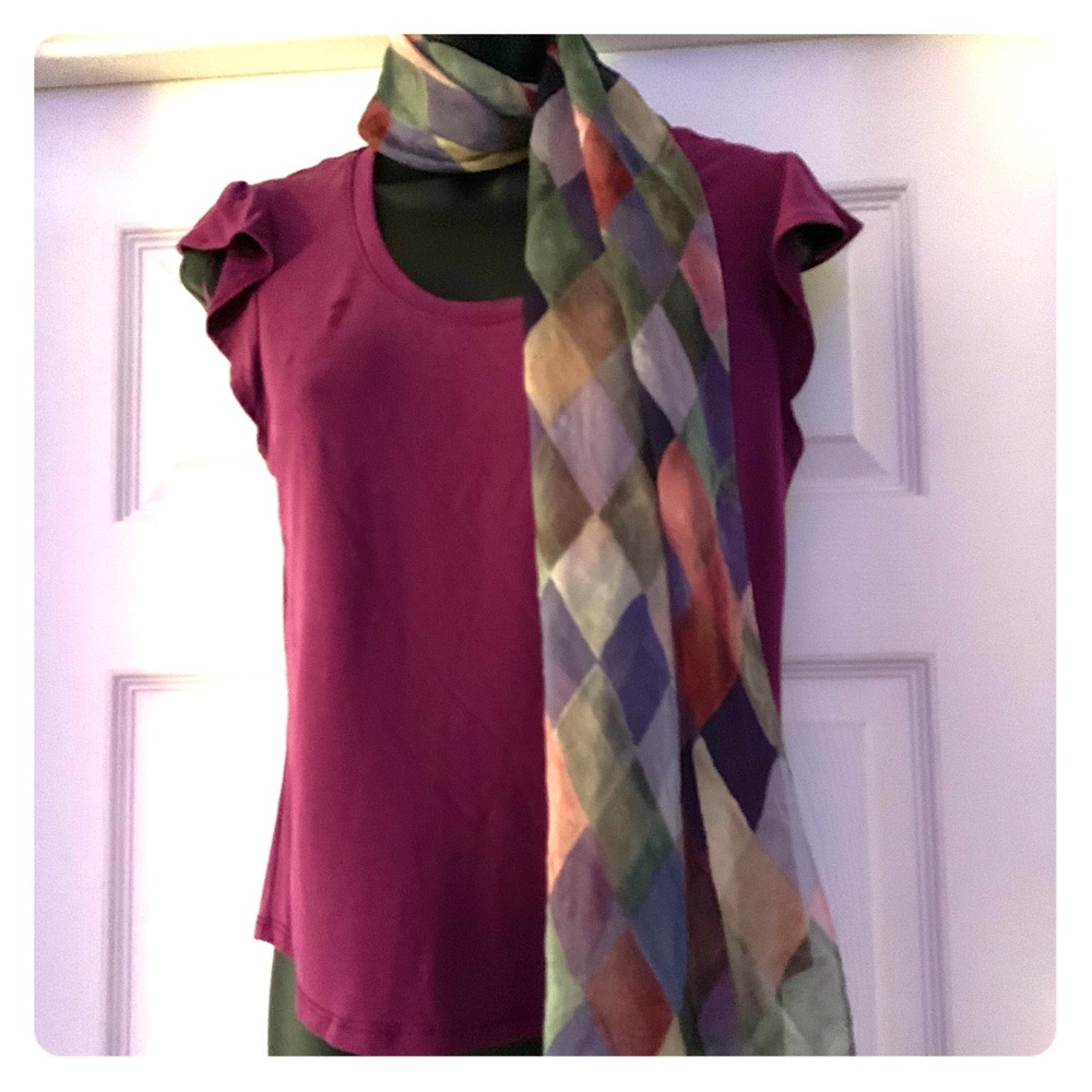 Candie’s ruffle cap tee